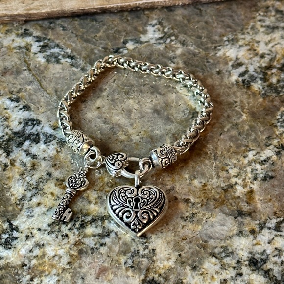 Silver Heart Key Charm Bracelet - Picture 5 of 11